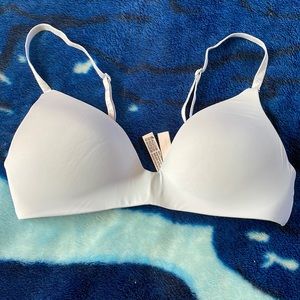 Victoria Secret T-Shirt Bra 32B